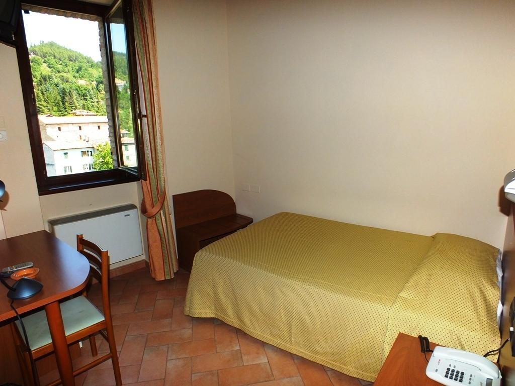 Hotel Santa Chiara SantʼAngelo in Vado Cameră foto