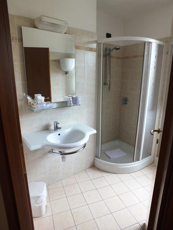 Hotel Santa Chiara SantʼAngelo in Vado Cameră foto