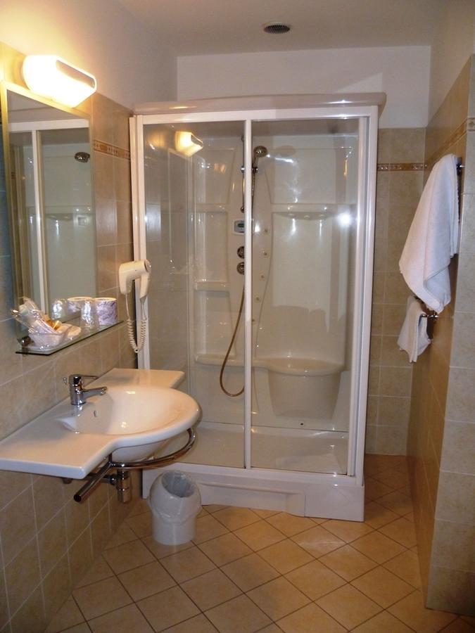 Hotel Santa Chiara SantʼAngelo in Vado Cameră foto